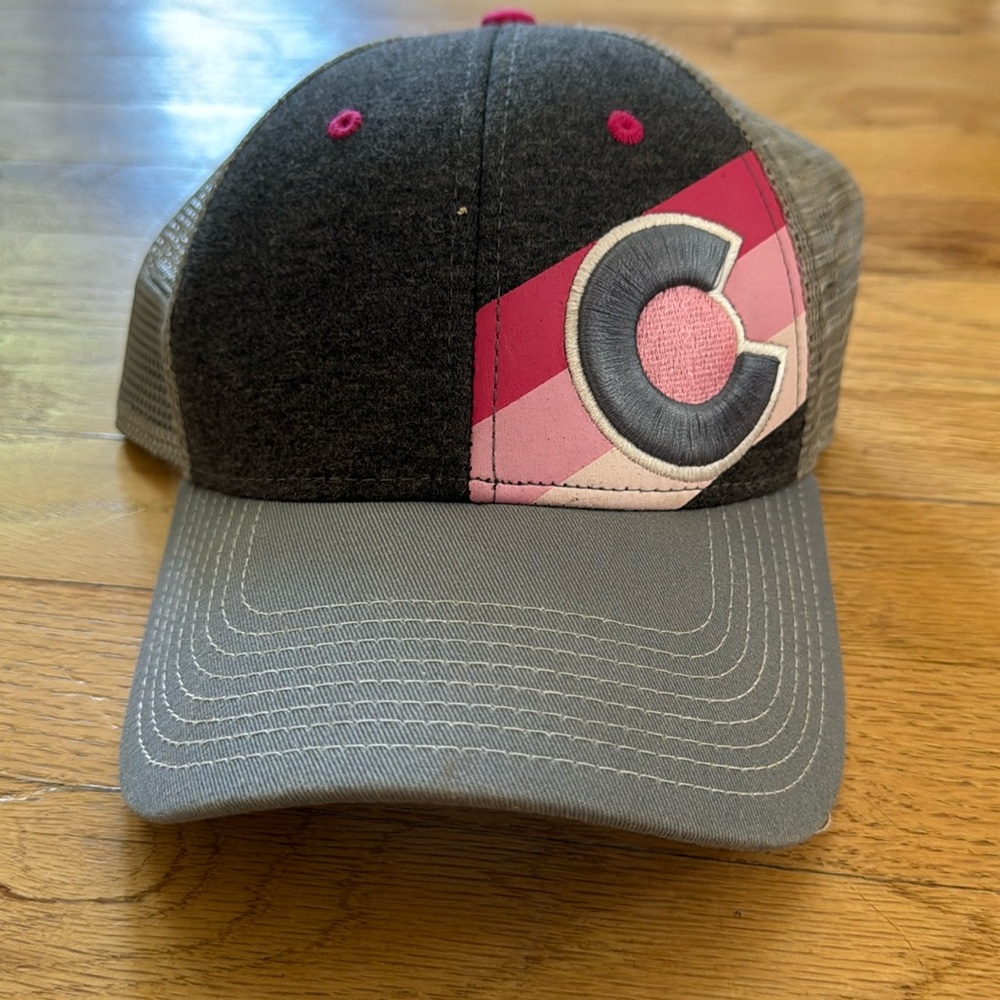 Yo Colorado Hat - only worn a couple times, pink and gray